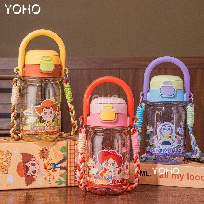 Toy Story series ถ้วยพกพา Woody Buzz Lightyear ถ้วยพลาสติกความจุขนาดใหญ่ 730ML ถ้วยฟางกาต้มน้ําฤดูร้อนเครื่องดื่มเย็น