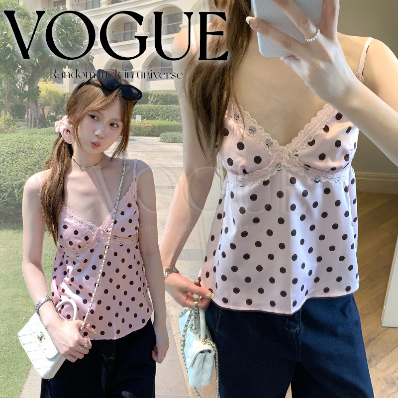 Vogue🌟พร้อมส่ง🌟 เสื้อสายเดี่ยวลายจุด คอวีแต่งลูกไม้ ทรงปล่อย สไตล์เกาหลีเซ็กซี่ (FY2094#1)