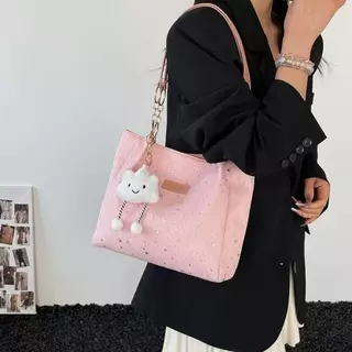 【พร้อมส่ง】กระเป๋าสะพายลายดาว ✨ แถมพวงกุญแจเมฆ น่ารัก ใส่ของจุ เบา ใช้งานได้ทุกวัน
