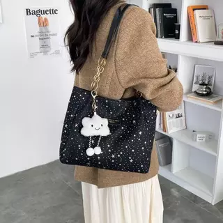 【พร้อมส่ง】กระเป๋าสะพายลายดาว ✨ แถมพวงกุญแจเมฆ น่ารัก ใส่ของจุ เบา ใช้งานได้ทุกวัน