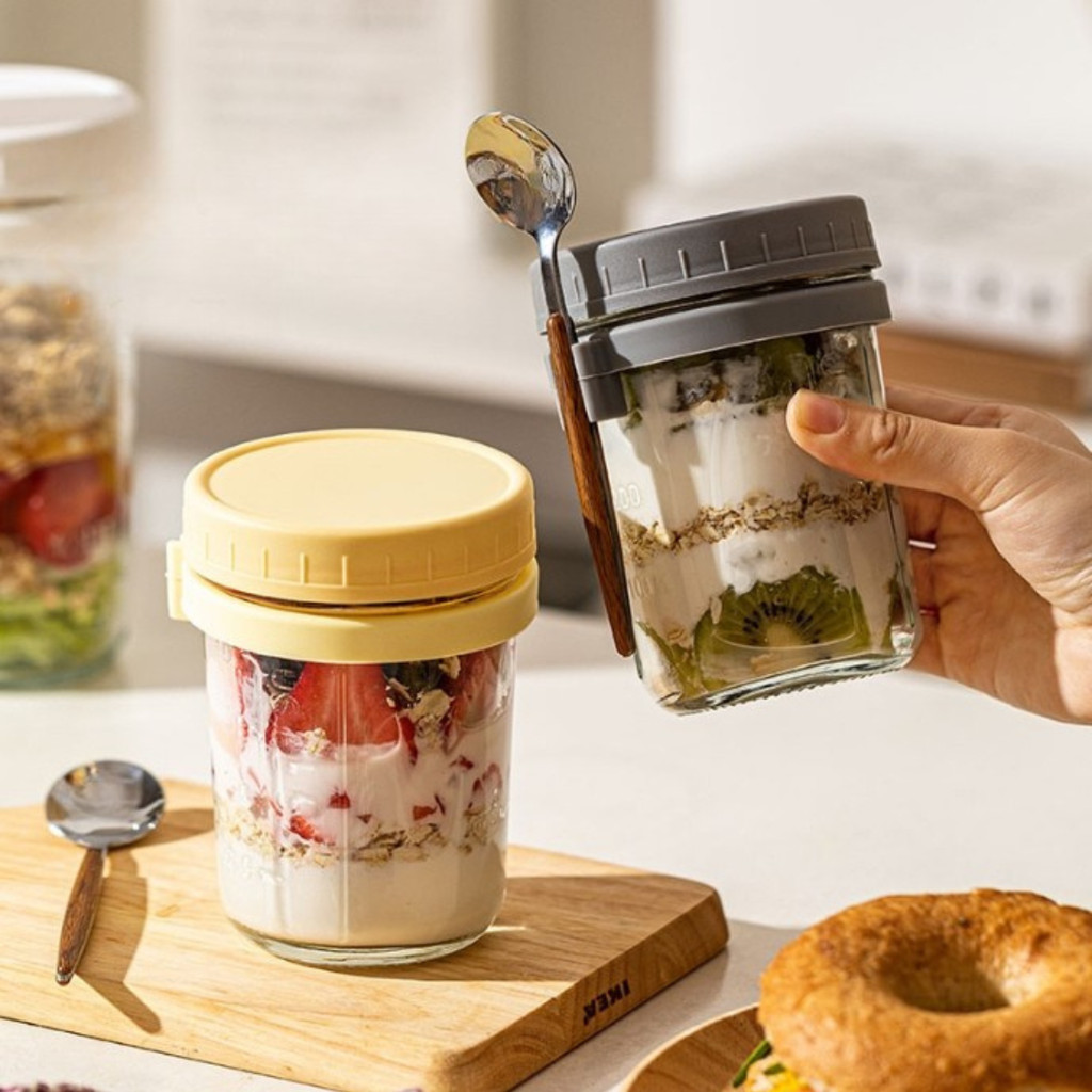 แก้ว Overnight Oats พร้อมช้อนในตัว กระปุกใส่อาหาร พกพา ปิดสนิท กันรั่ว แก้วใส่อาหารเช้า Meal Prep Jar 300 ml