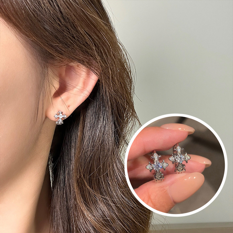 ต่างหูเงินSterling Silver 925 พร้อมประดับเพชรสไตล์ย้อนยุคสำหรับผู้หญิงไม่เหมือนใคร