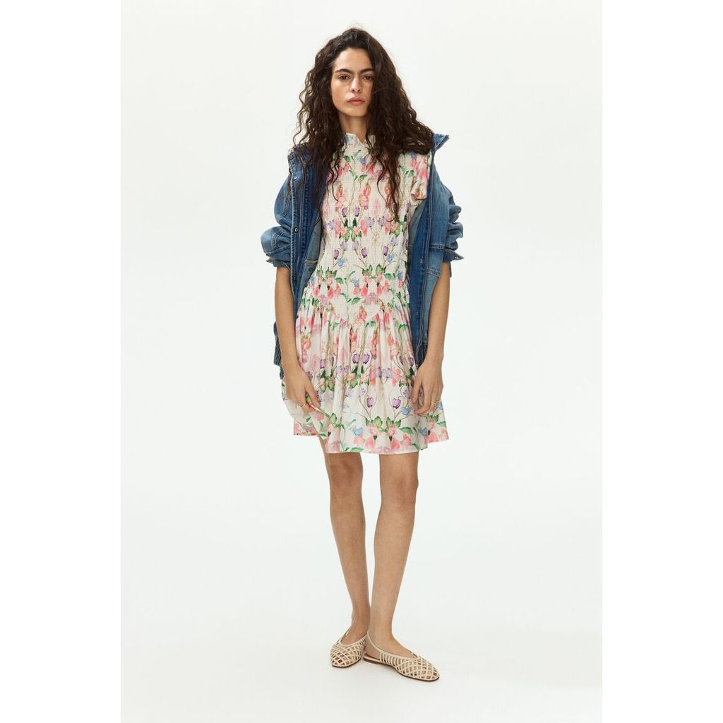 H&M(เอชแอนด์เอ็ม) เดรสทรงคอเสื้อสม็อก ผู้หญิง 1327147_1