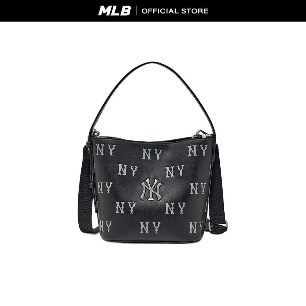 MLB กระเป๋าทรงบัคเก็ต ยูนิเซ็กซ์ Classic Monogram Embo Bucket Bag รุ่น 3ABMME16N 50BKS สีดำ ราคา ถูกที่สุด ดีลบีเคเค
