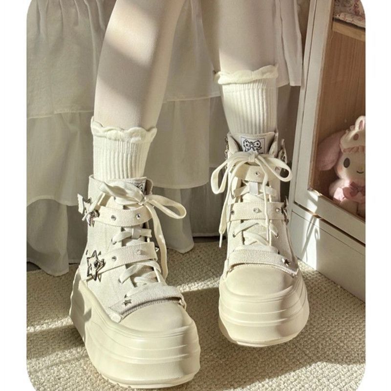 厚底帆布鞋高帮亚文化lolita鞋y2k系增高百搭lo显瘦炸街小白鞋女260508 Thick-soled canvas shoes, high-top subculture lolita shoes
