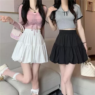 กระโปรงสั้นทรงเอเอวสูงฟูฟ่อง​ ดีไซน์โดนใจสีขาวทรงดอกตูม ใส่เซ็ตกับเสื้อกล้ามหรือเสื้อเชิ้ตก็ได้ ดีกรีสาวอินเทรนด์