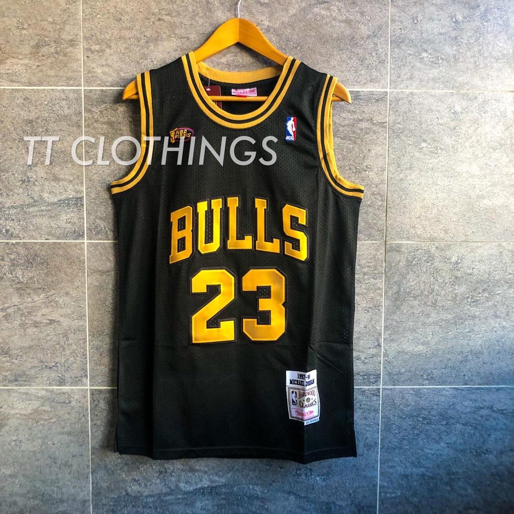 เสื้อบาสเก็ตบอล Mitchell & Ness NBA สีดำ/ทอง แบบย้อนยุค สำหรับสวมเป็นเสื้อกล้าม