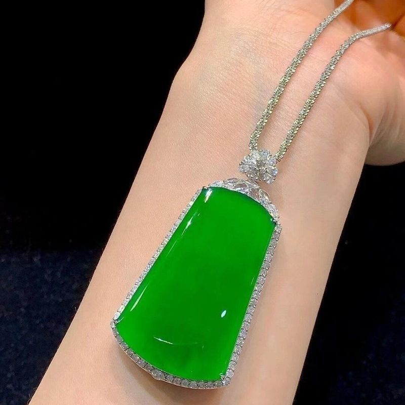 I ธรรมชาติพม่าเก่า Pit Jadeite Ice Seed Full Green Sun สีเขียว Wuwu ยี่ห้อจี้หยกจี้ผู้ชายผู้หญิงสไตล