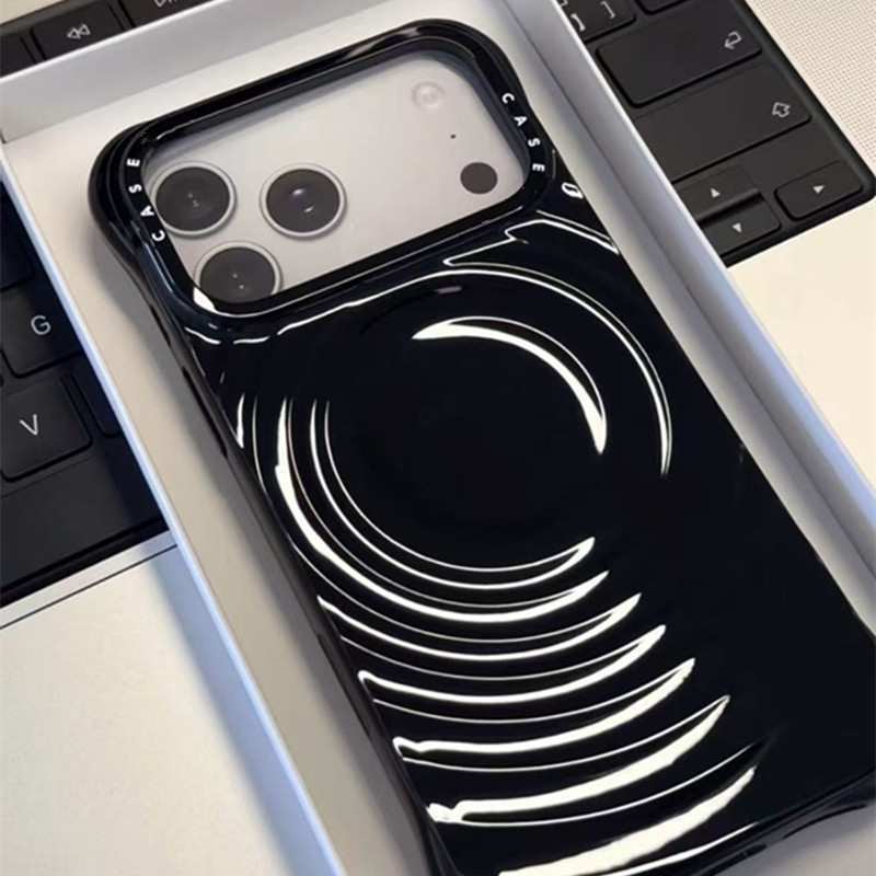 CASETiTY Ripple Case ผิวมันวาวสีดําปลอกแม่เหล็กสําหรับ iPhone 17 Pro Max เคสแกะสลักตัวอักษรด้านข้างฝ