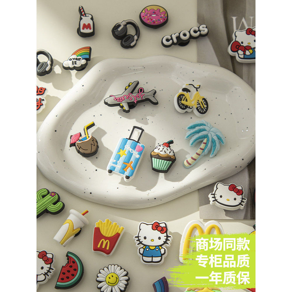 จิ๊บบิท crocs jibbitz crocs crybaby รองเท้า Crocs อุปกรณ์ตกแต่งสไตล์ดอกไม้พร้อมคล้องเข็มขัด