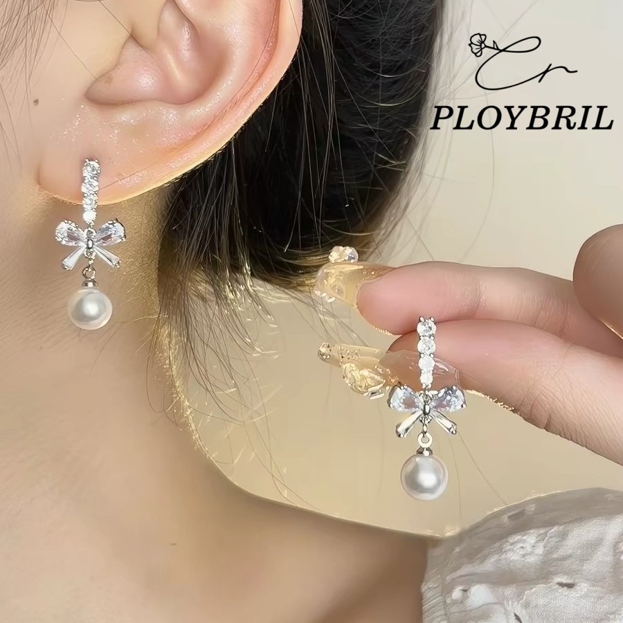 PLOYBRIL โบว์ไข่มุก เพทาย ต่างหู เกาหลี แฟชั่น ละเอียดอ่อน เข้ากับทุกการแต่งกาย สำหรับผู้หญิง ไม่ทําให้แพ้ง่าย-COD E073