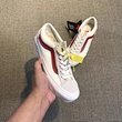 Vans Vans Vans Kwan Zhilong White Red Mens Shoes รองเท้าผู้หญิง รองเท้าผ้าใบ รองเท้าผ้าใบ Low-Top