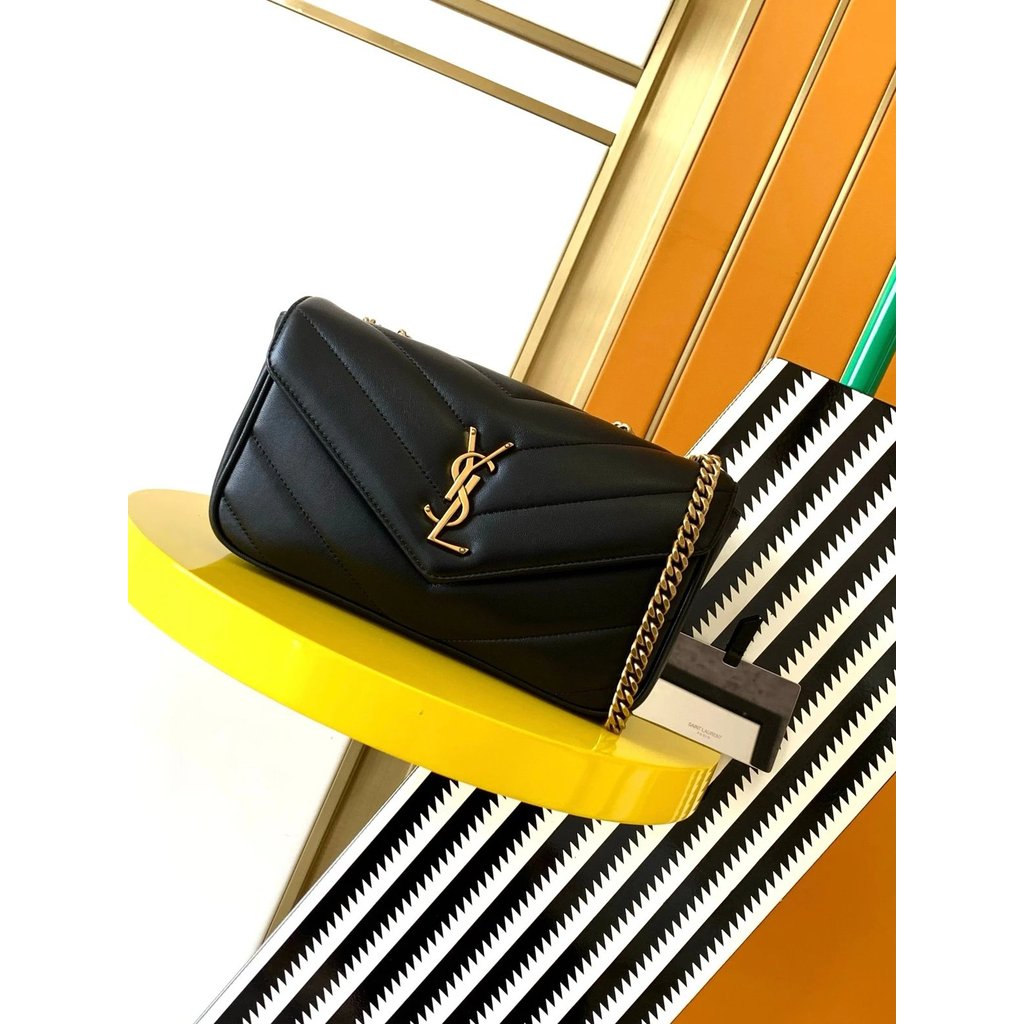 Ysl 25 Early Spring สไตล์ใหม่ LouLou กระเป๋าสะพายขนาดเล็กกระเป๋าสะพายข้าง
หนังแกะรู้สึกนุ่มนุ่มนุ่มส