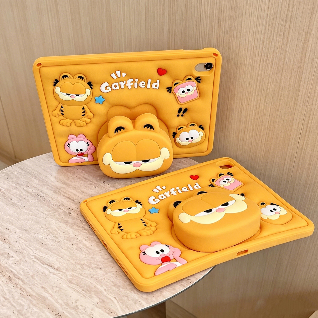 3D Garfield Cat IPad Case Telescopic Stand น่ารักซิลิโคนสําหรับ IPad9.7 นิ้ว Air5 10.9 นิ้ว Air3 Air6/7 11 นิ้ว Air8 M4 Gen12 10th A16 Gen9 10.2" เด็กการ์ตูนออกแบบ