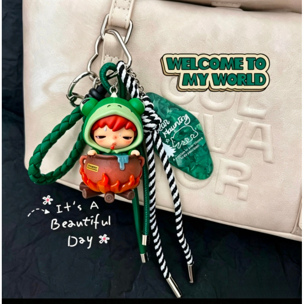 hirono tamed wildgrass series จี้ห้อยกระเป๋า