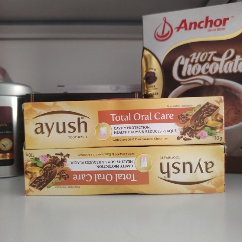 [สต๊อกพร้อม] ยาสีฟันศรีลังกา ayush Pure Natural Clove Cinnamon Remove Plaque ยาสีฟันไวท์เทนนิ่ง 4.26