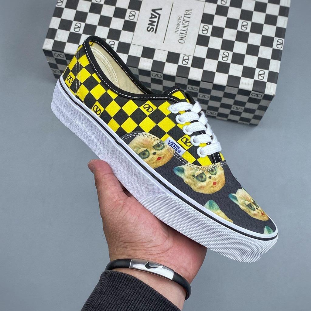 Vans Old Skool รองเท้าลําลองลายตารางหมากรุกสีดําและสีขาว