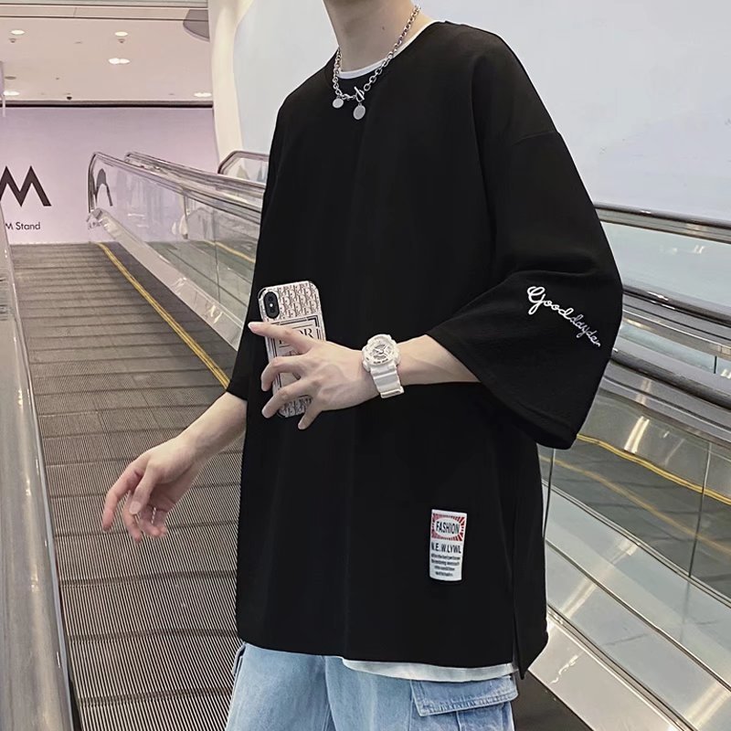 LEO.MAN เสื้อยืดคอกลม  เสื้อยืดผู้ชาย ลายเท่ๆ รุ่น MT16