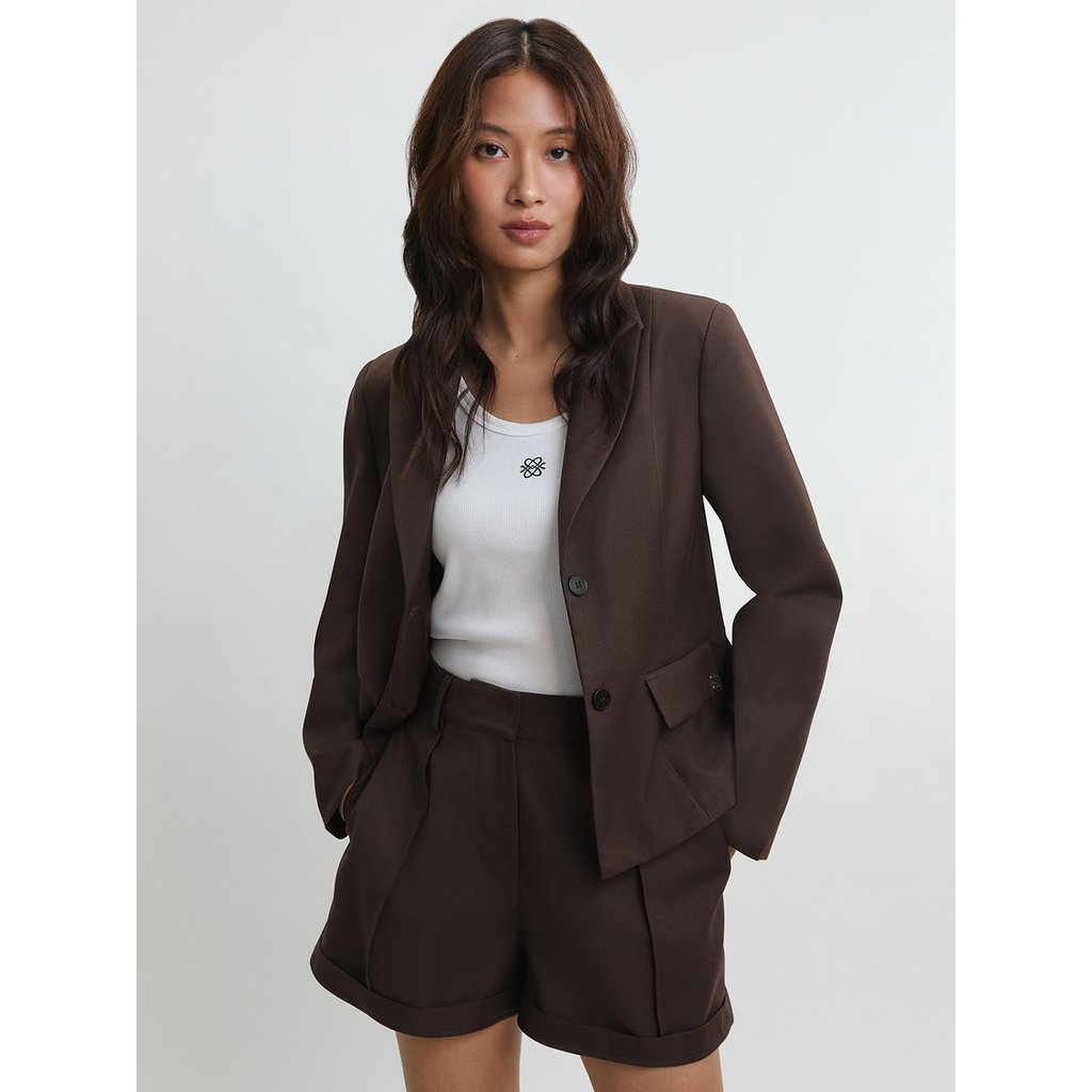[Pomelo] เสื้อเบลเซอร์ทรงเข้ารูปติดกระดุม / Tailored Single-Breasted Blazer