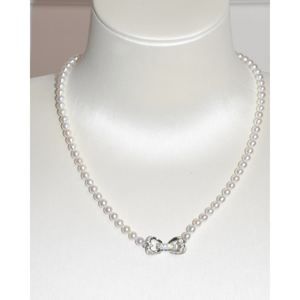 4A Freshwater Near Round Necklace in Silver 925 WG Plated - Double heart Clasp - White (4 -5mm)