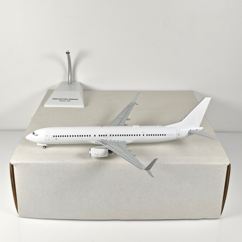 JC Wings 1: 200 กล่องสีขาวเครื่องเปล่า B737-900ER โมเดลเครื่องบินโลหะผสมปีกคู่