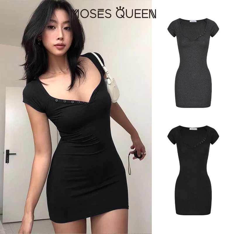 < MOSESQUEEN > ชุดสูทสั้นแขนสั้นสไตล์ดึงดูดใจ แบบครอปท็อปเอวต่ำ ใส่กระโปรงเต็มตัว แสดงความเปิดเผยของหน้าอก พร้อมคอเปิดครึ่ง #63635