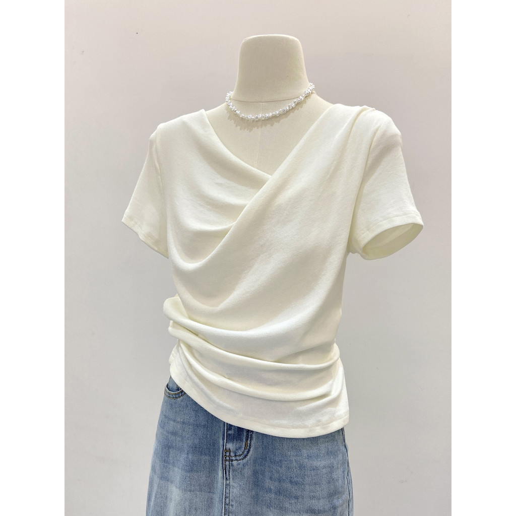 แฟชั่น miu Series เซ็กซี่ Pure Desire สไตล์เอวแคบจีบสั้นด้านบน Swing Collar Off-the-Shoulder แขนสั้น