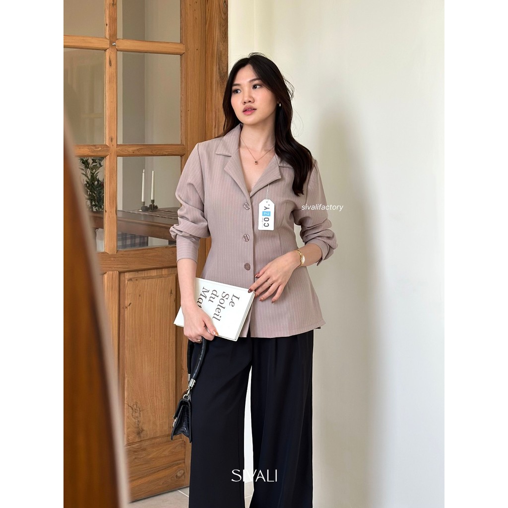 SIVALI Esme Blazer - เสื้อเชิ้ตลายทางเข้ารูปเสื้อเบลเซอร์กึ่งขนสัตว์เสื้อแขนยาวผู้หญิง