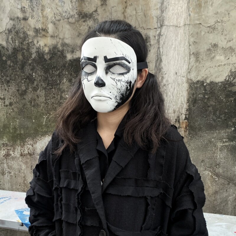 Influencer Blogger Mask Covering Mask san