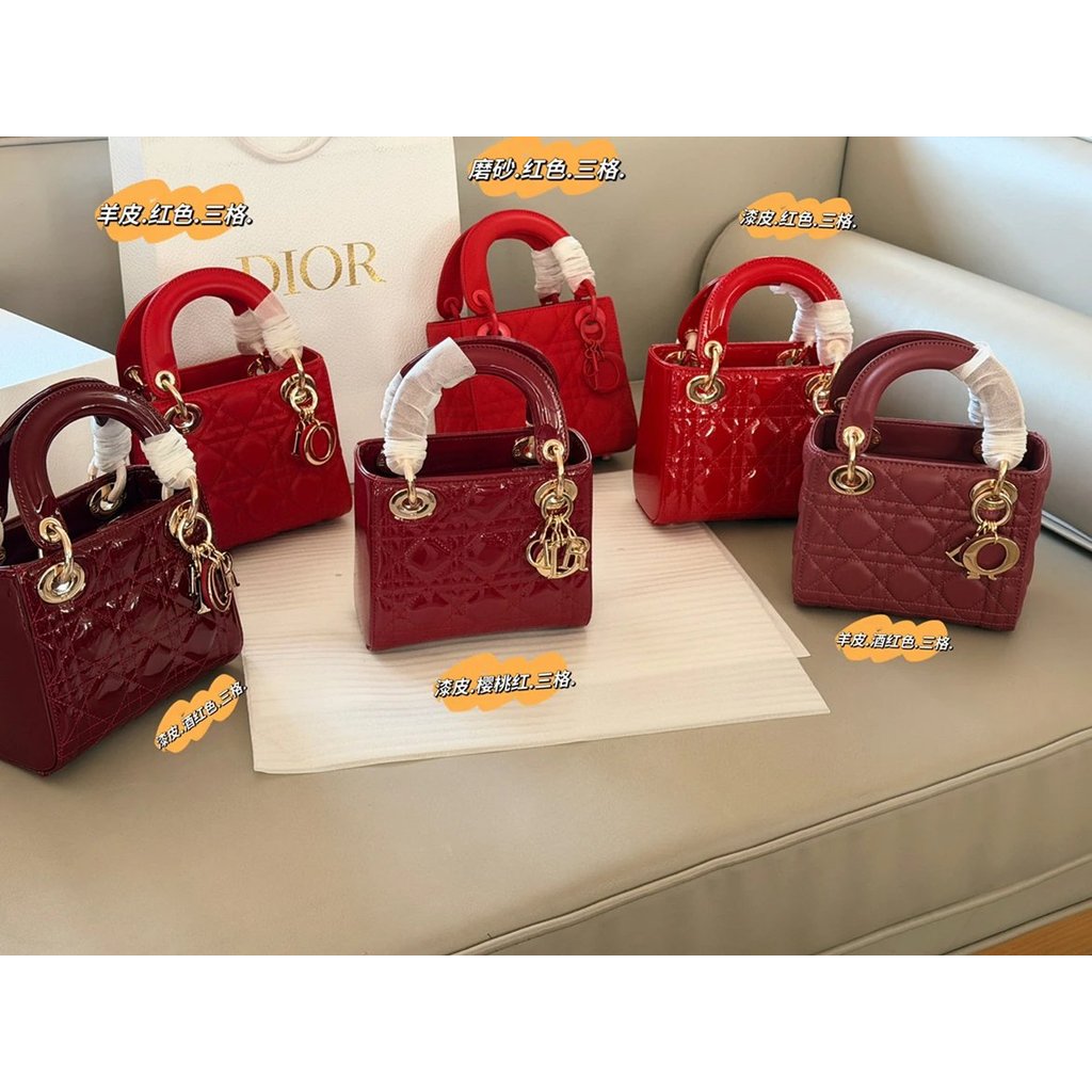 DIOR DIOR Red Three-Grid Messenger Bag กระเป๋าสะพายไหล่