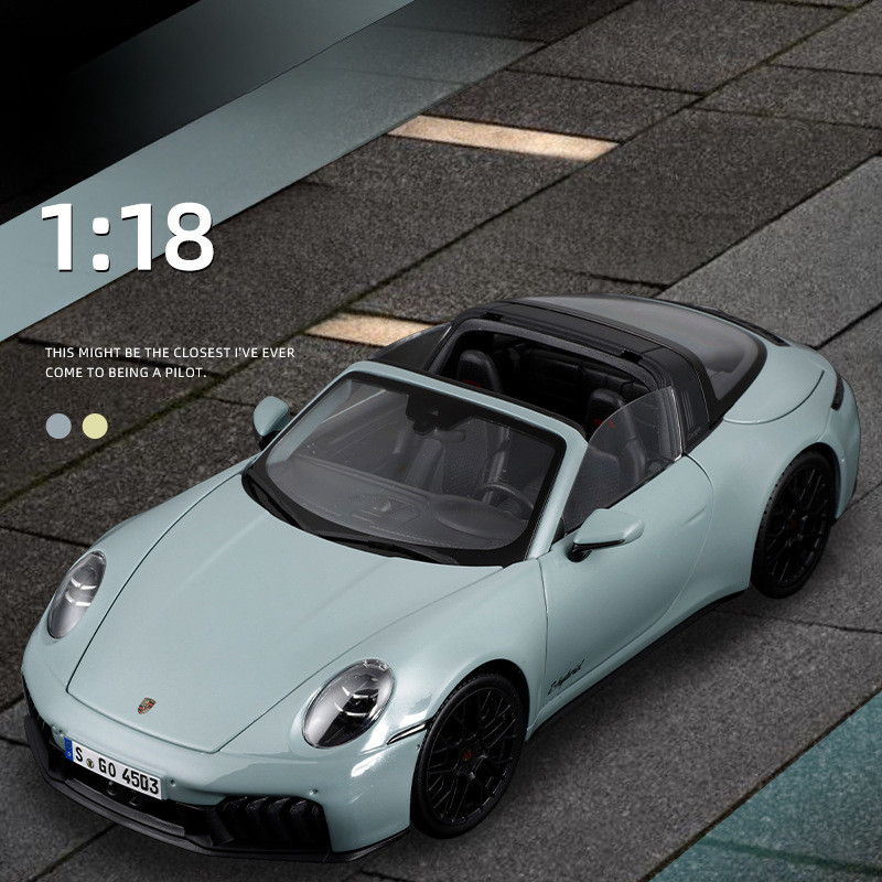 1: 18 Porsche 911 Targa 4 GTS (992.2) จําลองรถรุ่นชาย