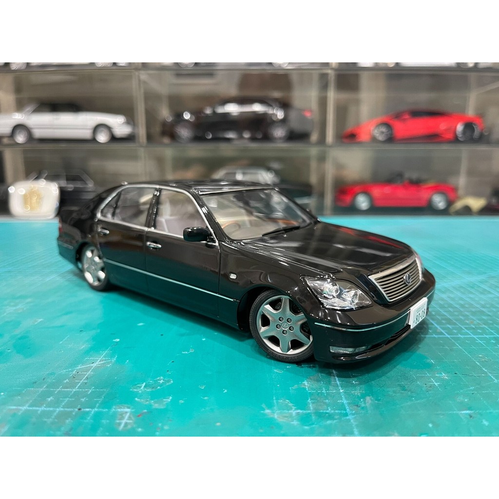 2005 Lexus LS430, Reproduction LS Classic รุ่นที่สาม, ห้ามพลาด