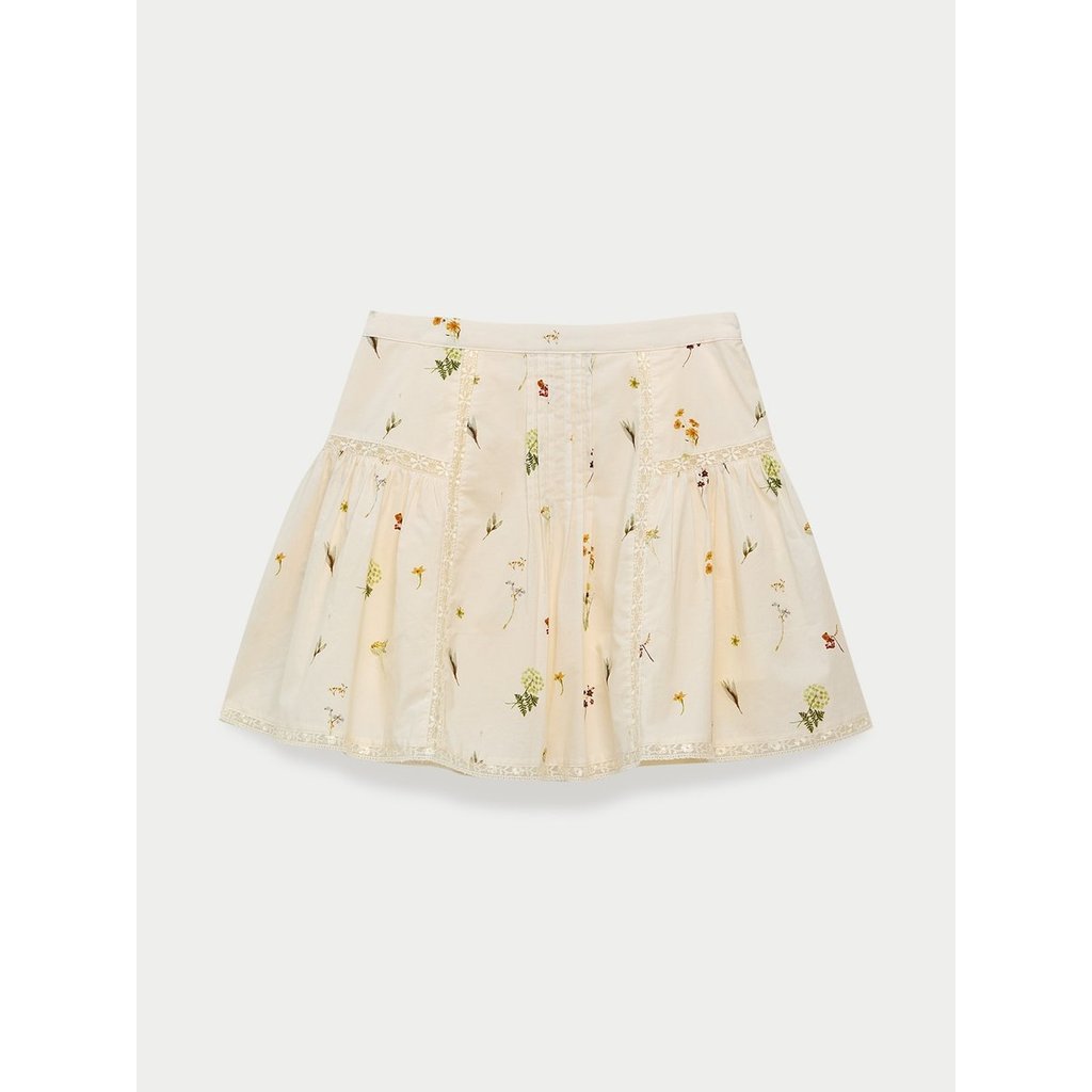 [Pomelo] กระโปรงสั้นทรงบานแต่งขอบลูกไม้ลายดอกไม้ / Floral Lace Trim Flare Mini Skirt