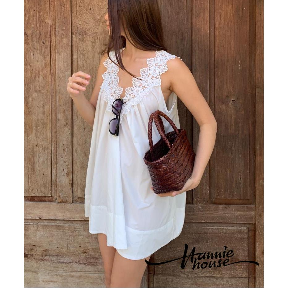 HANIE House- ชุดเดรสคอวีแขนกุดลูกไม้สีขาวไหลในฤดูร้อนของผู้หญิง