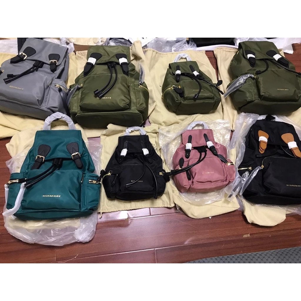 [คุณภาพเคาน์เตอร์] Burberry/Burberry Backpack Backpack Backpack Canvas Nylon Waterproof Fabric Mediu