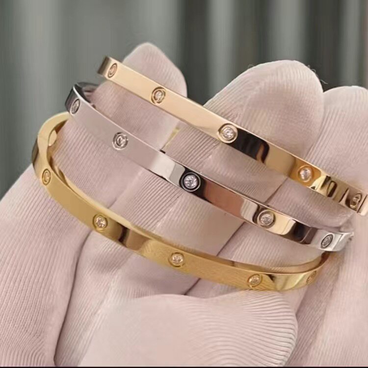 [คลังสินค้าพร้อมพร้อมกล่อง] สร้อยข้อมือ Gypsophila หรูหราหญิง 18K Rose Gold สร้อยข้อมือระดับไฮเอนด์สกรูรัก