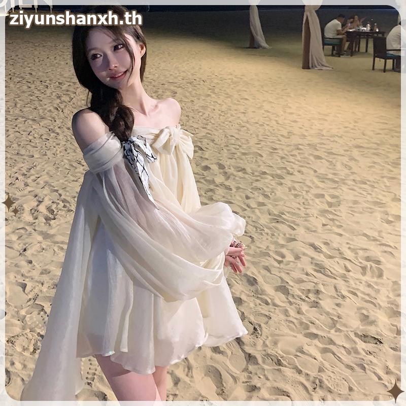 ซี่ ชุดเดรสผ้าชีฟองเปิดไหล่โบว์อ่อนโยนวันหยุดฤดูร้อนเก๋หวานชุดเดรสนางฟ้าสั้นหลวม ไทย