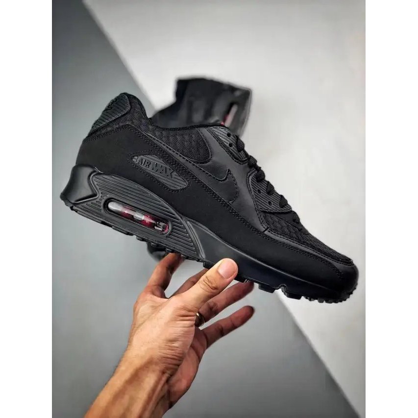 Max90 รองเท้าผ้าใบวิ่งผู้ชาย Pure Black Red Label < Pure Black Red Label} 537384-084