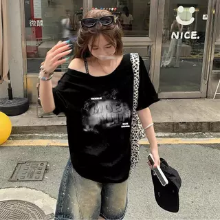 M-3XL เสื้อแขนสั้นผู้หญิง เสื้อลำลองคอกว้าง เสื้อแหวกเอวสุดเซ็กซี่ เสื้อผู้หญิงสีพื้น แมทช์ง่าย ผ้านุ่ม ผ้าดีใส่สบาย