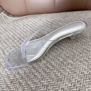 รองเท้าแตะนักเรียน Anti-Slip PVC โปร่งใส เกาหลี ใส่ข้างนอก ชายหาด พื้นนุ่ม เหมาะสำหรับหน้าร้อน ใส่ได้ทั้งวัน ไม่เหม็นเท้า ระบายอากาศดี กันลื่นเวลาเดิน| FCC0 WS1 HS1 FLW1
