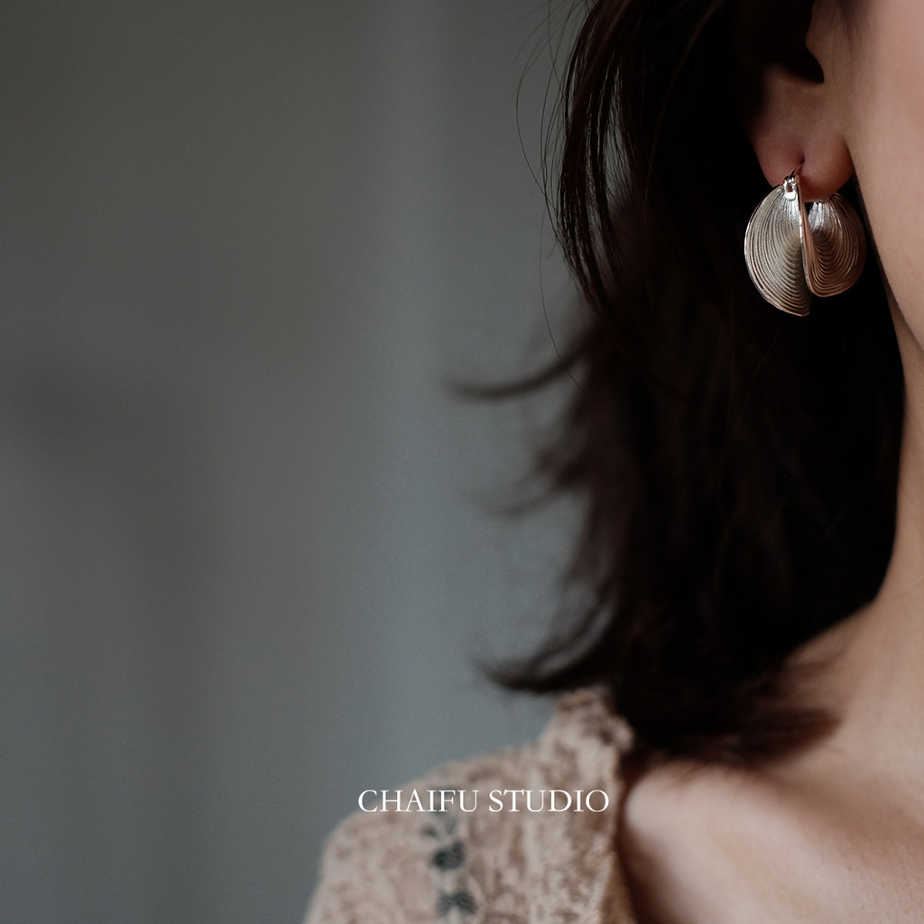 Chaifu Studio/E160 สไตล์เกาหลี ins Design Sense Niche High-End ปกสีขาวทางปัญญา Cool สไตล์ต่างหูต่างห