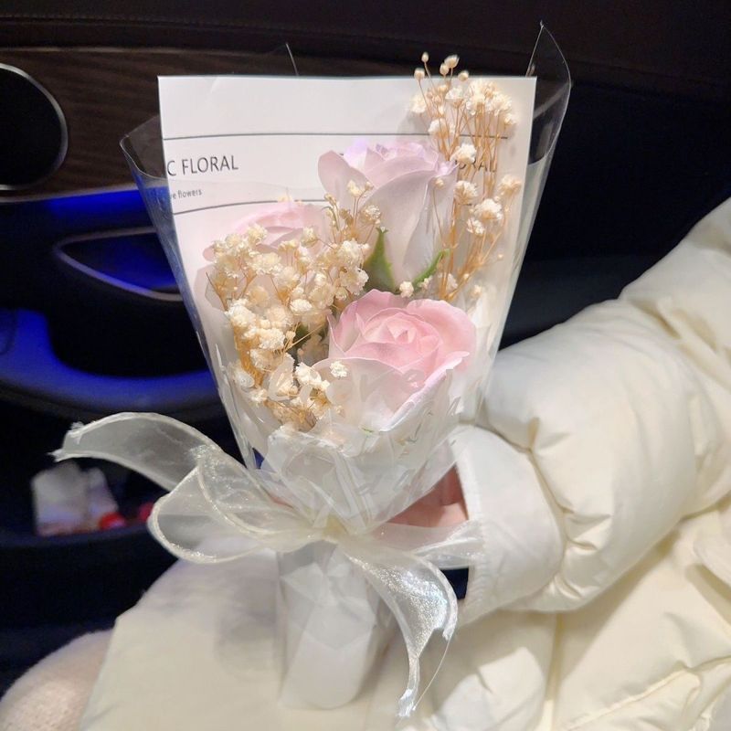 永生花碎冰蓝玫瑰花束小众风送女友闺蜜仿真香皂花情人节生日礼物Valentine's Day Gift: 99 Roses, Ice Blue Rose Bouquet, Rose for Girlfr