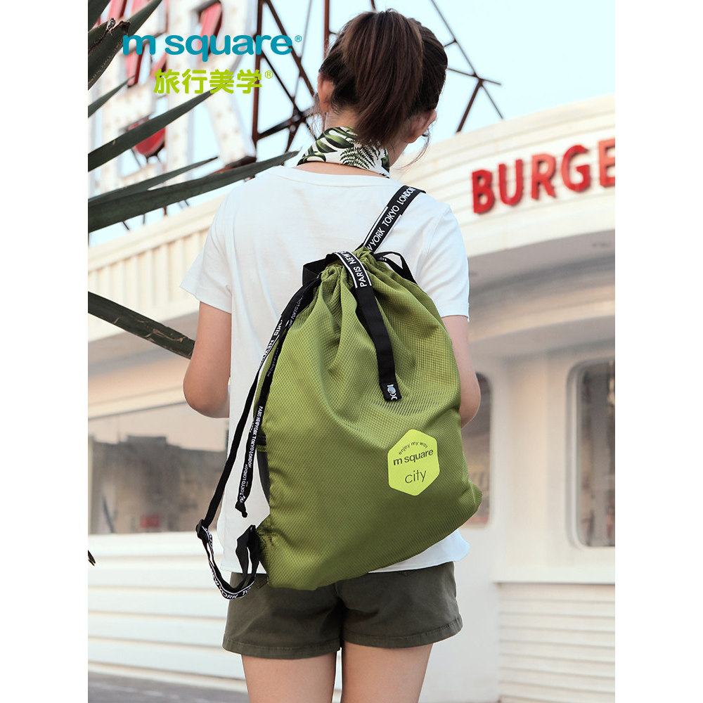 Travel Aesthetics msquare สินค้าใหม่สีทึบกระเป๋าเป้สะพายหลังน้ําหนักเบา Travel Spring Outing กระเป๋า