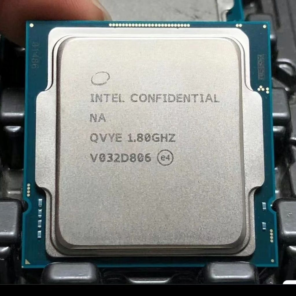 Intel/Intel 11th Generation I9 11900 ES รุ่น QVYE CPU แกนแปดเหลี่ยมสิบหกเกลียว