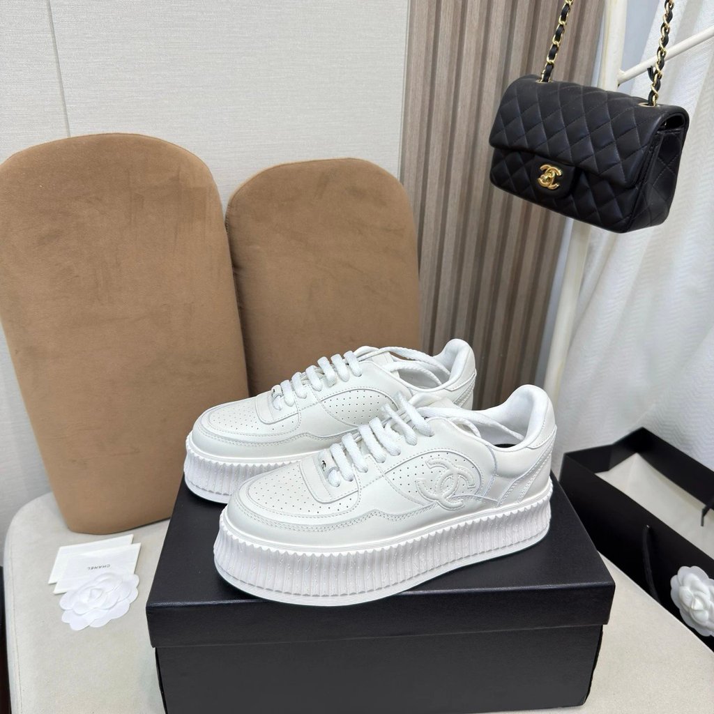 รองเท้ากีฬาCHANEL หนานุ่ม ไซส์ 35-39