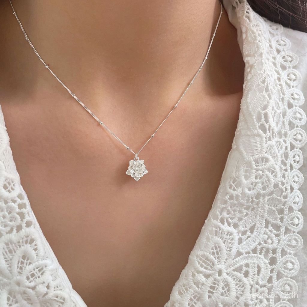 High-End Clavicle Camellia Chain การออกแบบแสงที่เรียบง่าย Taibai Luxury Country s925 หญิง Niche สร้อ