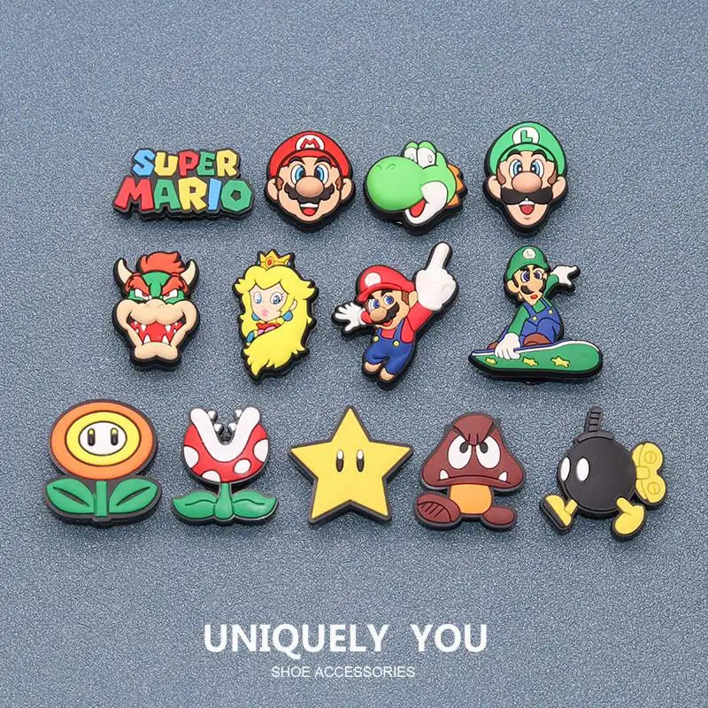 รองเท้าตกแต่ง Super Mario ขาหัวเข็มขัด พร้อมอุปกรณ์เสริมรองเท้า