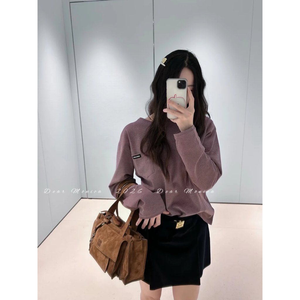 เสื้อยืดแขนยาวสีม่วงลายแปรง MiuMiu ใหม่