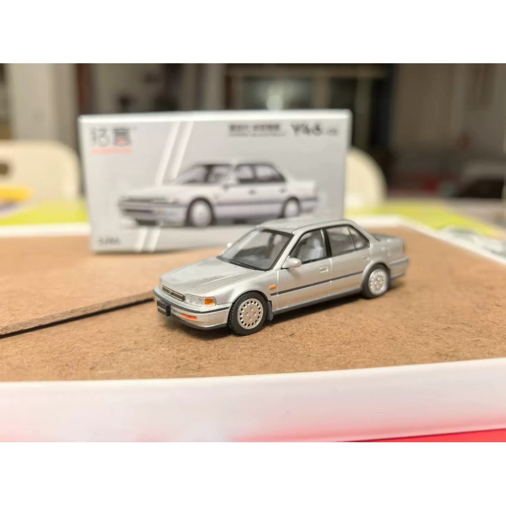 Tuoyi 1/64 Honda Fourth Generation Accord Original Alloy Car Model Fine Workmanship