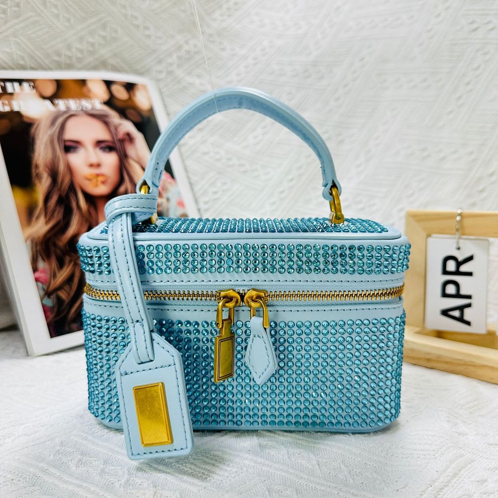 Qiuzhen Shop Niche Designer ยี่ห้อกล่องกระเป๋า 2026 รูปแบบจระเข้หญิงกระเป๋ากระเป๋าถือแฟชั่น 2605/10